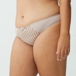 Slip Beige Noisette Stockholm -Magasin De Lingerie De Mode BL02446 042 WEB 1 39d948f6 3ba2 48e0 9e72 0180f603ddb6