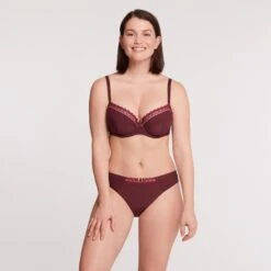 Soutien-gorge Emboîtant Avec Armatures Cassis Sydney Pure 7 Soutien-gorge Emboîtant Avec Armatures Cassis Sydney Pure -Magasin De Lingerie De Mode BL14563 08B WEB 3