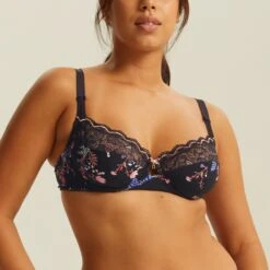 Soutien-gorge Emboîtant Avec Armatures Noir Gold LUCCIA TWIST 6 Soutien-gorge Emboîtant Avec Armatures Noir Gold LUCCIA TWIST -Magasin De Lingerie De Mode BL14609 9N5 WEB 11