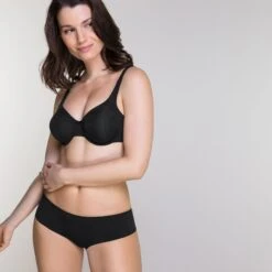 Slip Noir Livorne -Magasin De Lingerie De Mode CL02875 030 WEB 3 339834a2 0098 4c5a affe f9b8b19b1bc1