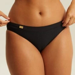 Culotte De Bain Noire VENTOTENE 6 Culotte De Bain Noire VENTOTENE -Magasin De Lingerie De Mode CS02109 030 WEB 1 921c64c0 e764 4505 9417 02cbc4ea4c80